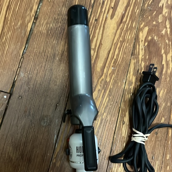 Curling Iron by Hot Tools 11/2”Diamond Platinum Nano Ceramic Barrel Frizz Free - Picture 3 of 5